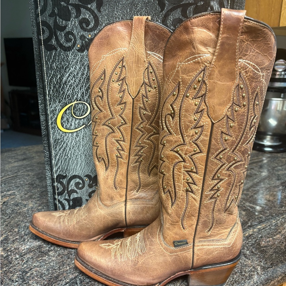Cruzalta Leather Western Boots